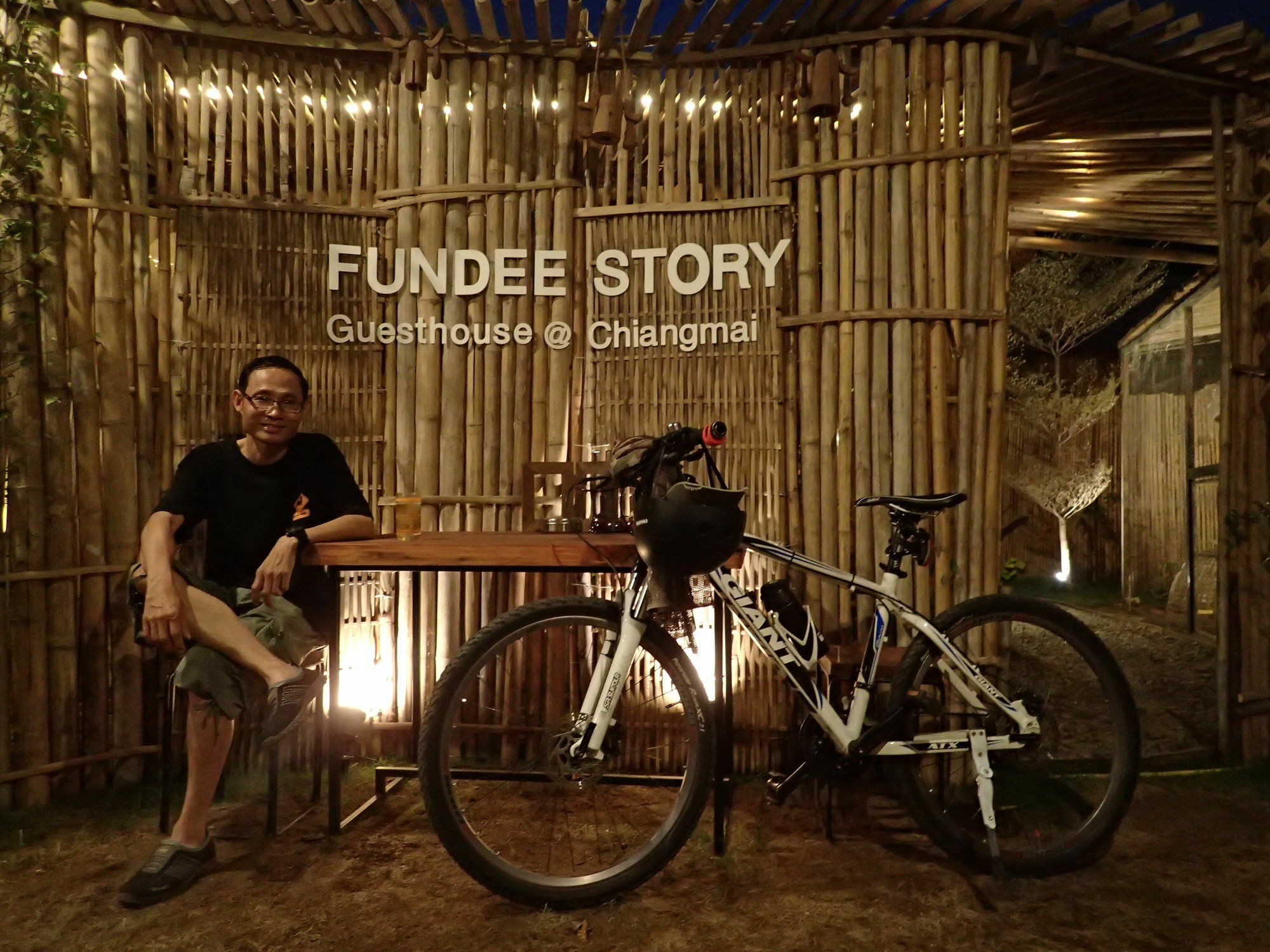 Fundee Story Guesthouse Bamboo House In Chiang Mai Old Town Luaran gambar