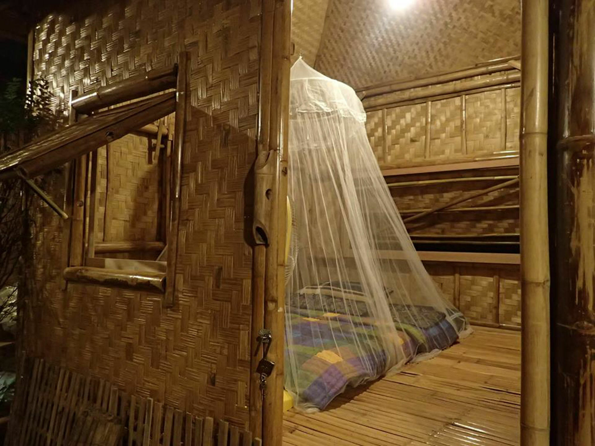 Fundee Story Guesthouse Bamboo House In Chiang Mai Old Town Luaran gambar