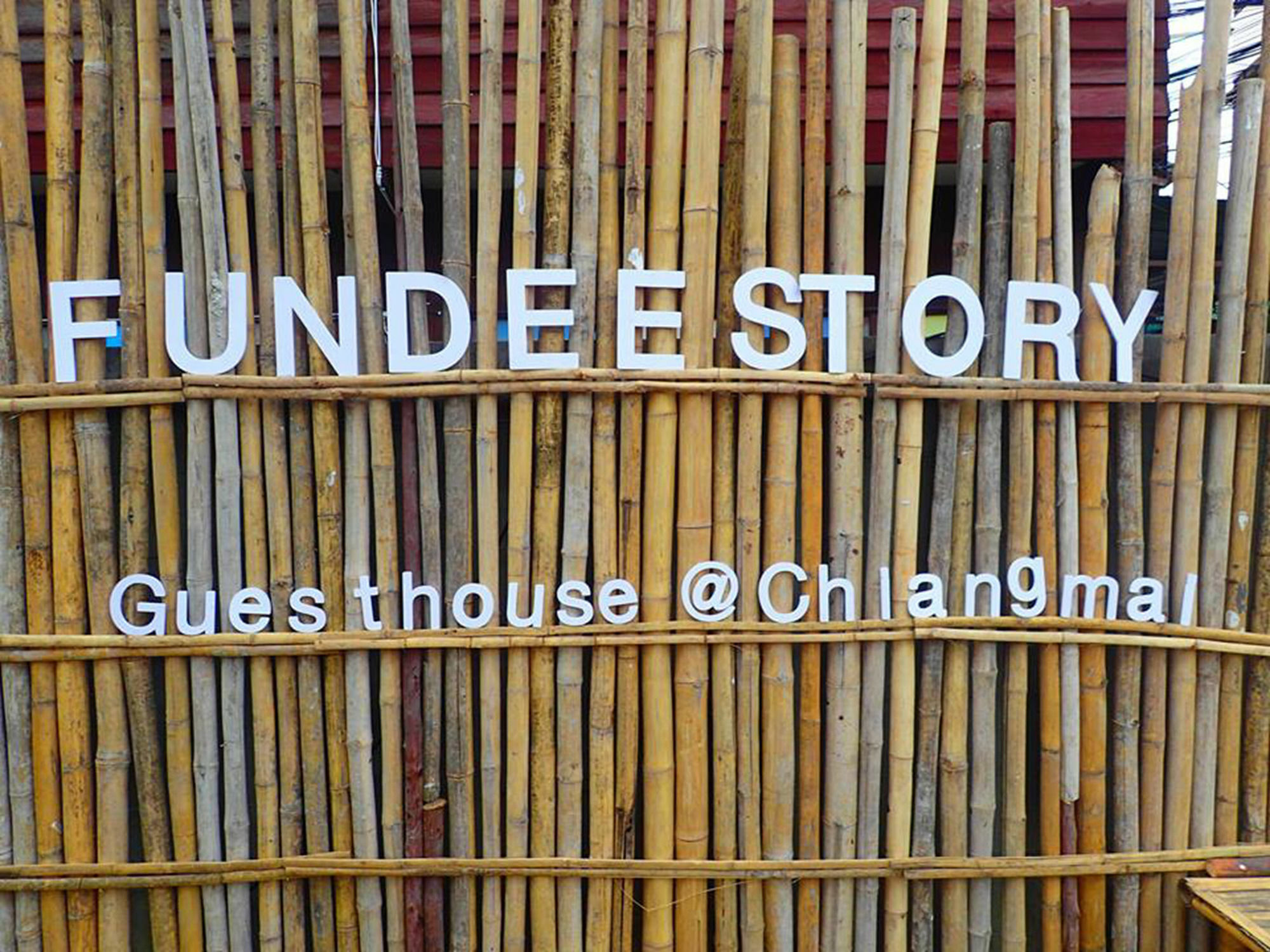 Fundee Story Guesthouse Bamboo House In Chiang Mai Old Town Luaran gambar