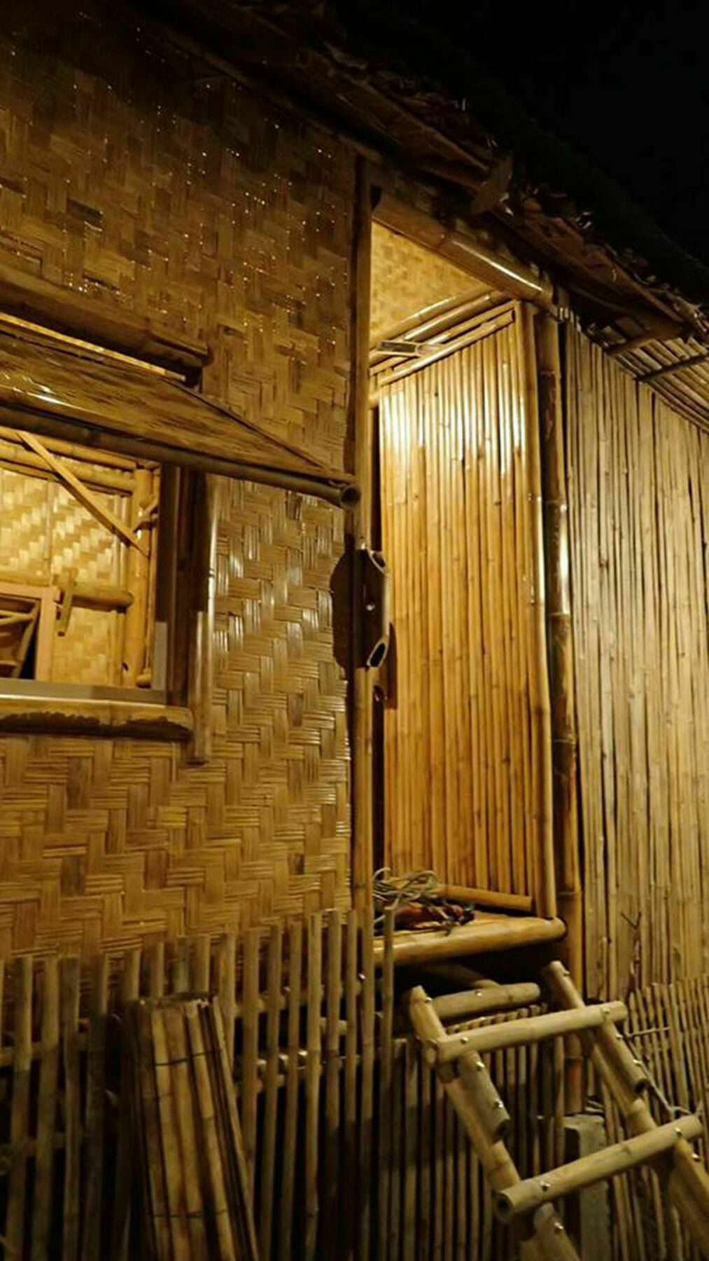 Fundee Story Guesthouse Bamboo House In Chiang Mai Old Town Luaran gambar